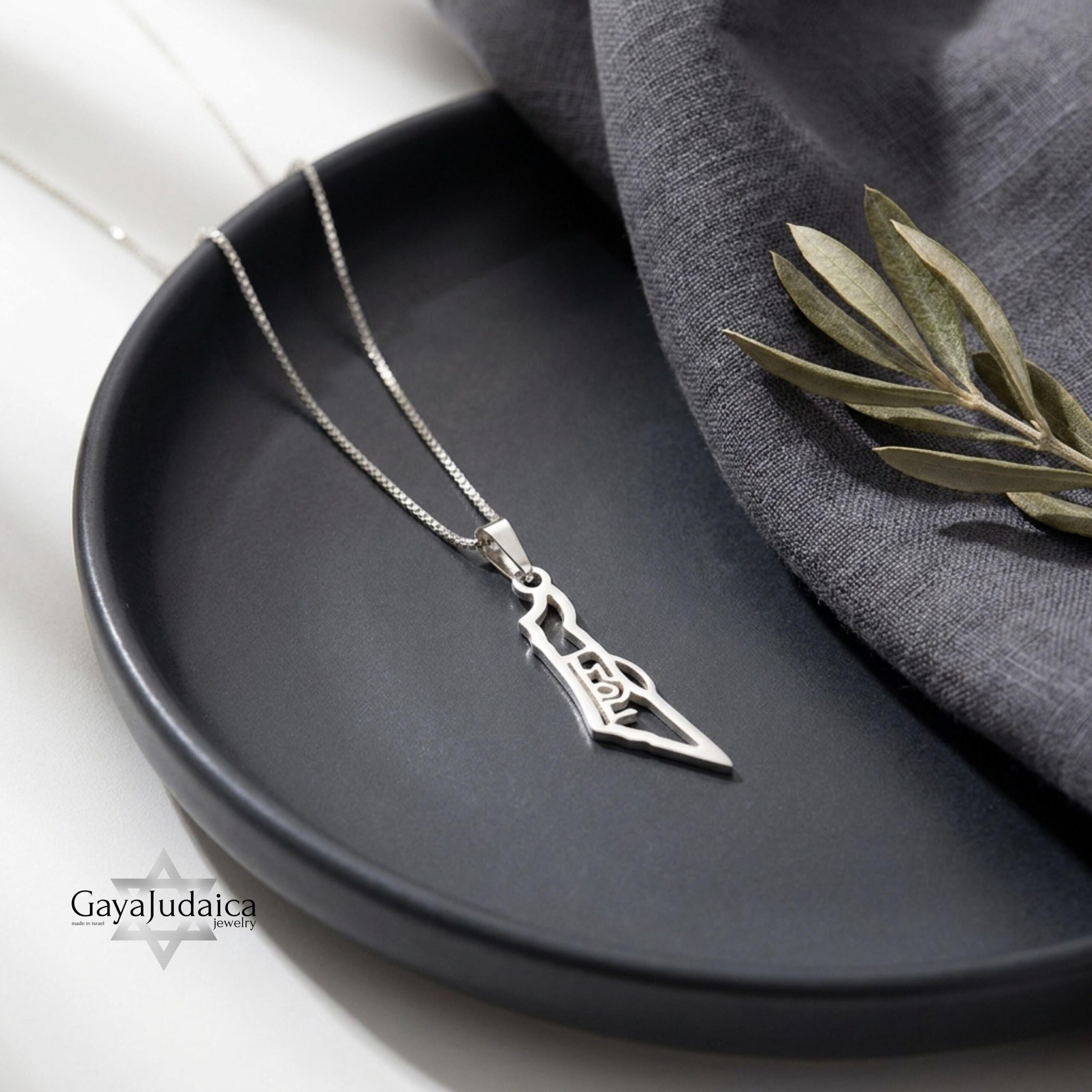 Israel Map Necklace with Custom Hebrew Name — Personalized Pendant Israel Map Necklace with Custom Hebrew Name — Personalized Pendant